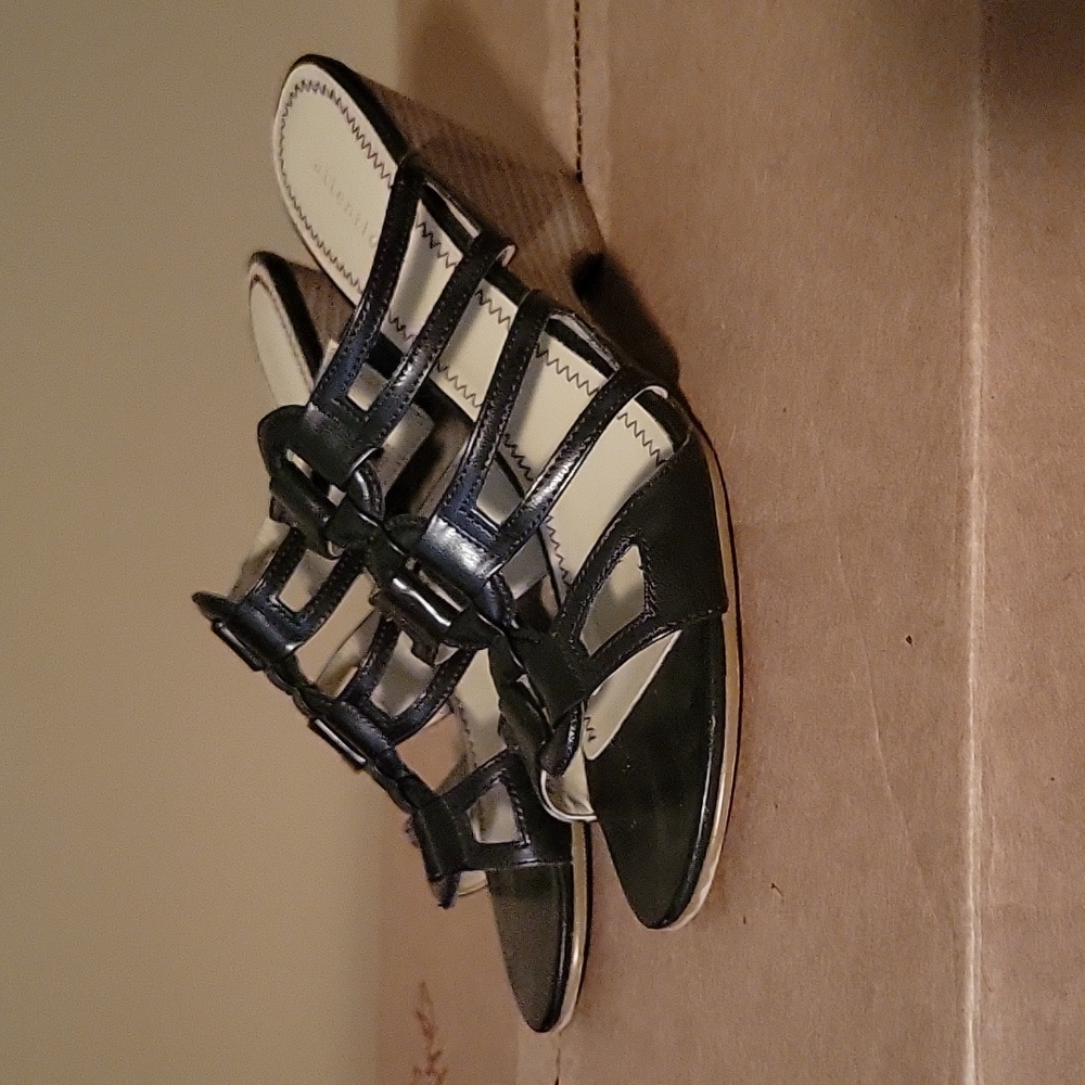 Attention Dark Brown Size 7W